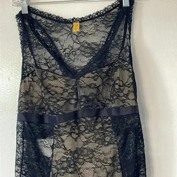 Tia Lynn lace racer back chemise - Picture 4 of 10